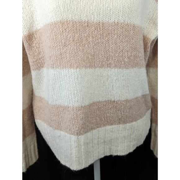 AMERICAN EAGLE! LUXEWOOL BLEND, FLUFFY PUNK, CREAM STRIPED SWEATER! SZ S - Picture 3 of 7